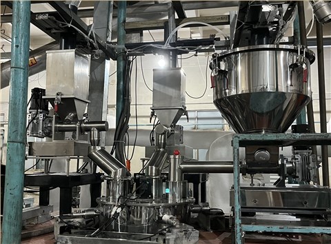 三计量色母粒喂料机